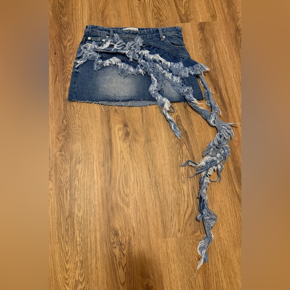 NWOT Signature8 Blue Denim Skirt size small. Cute design, but just never wore.